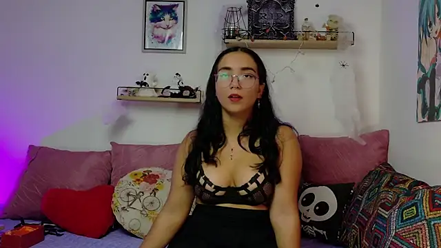 LucyDerby online show from 11/11/25, 10:32