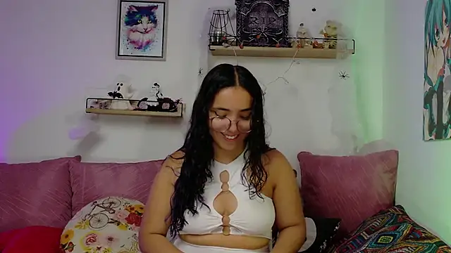 LucyDerby online show from 11/13/25, 02:10