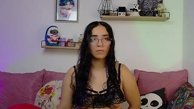 LucyDerby online show from 11/19/25, 02:00