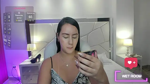 Natasha Kiim  online show from 02/05/26, 04:06