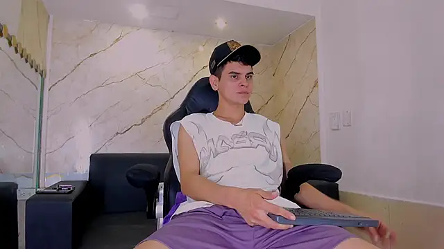 liam coleman25 online show from 01/12/26, 04:29