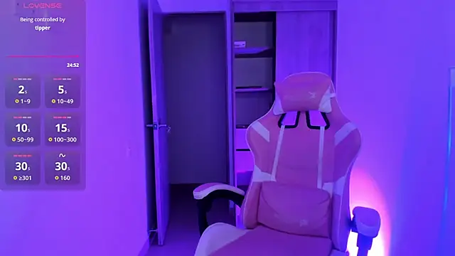 Snapshot of ISABELFORYOU1 chatting on 11/28/25, 10:12 ISABELFORYOU1 online show from 11/28/25, 10:12