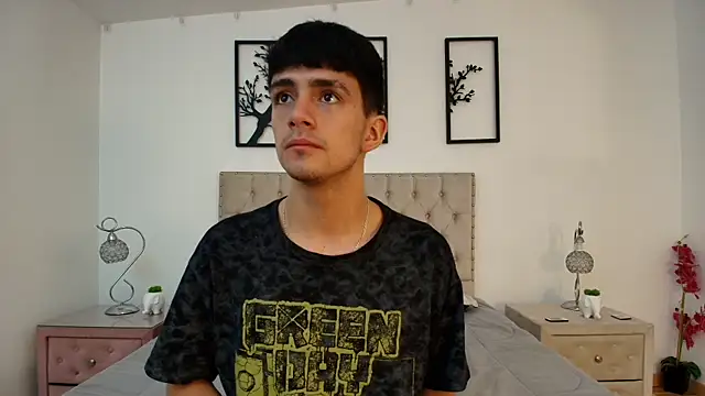 Snapshot of Axel_Draven chatting on 10/02/25, 11:17 Axel Draven online show from 10/02/25, 11:17