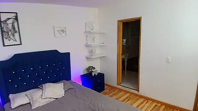 Snapshot of Axel_Draven chatting on 10/18/25, 11:11 Axel Draven online show from 10/18/25, 11:11