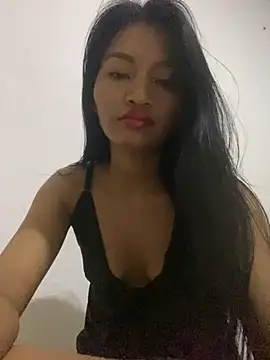 Snapshot of fenixzara chatting on 10/07/25, 11:57 fenixzara online show from 10/07/25, 11:57