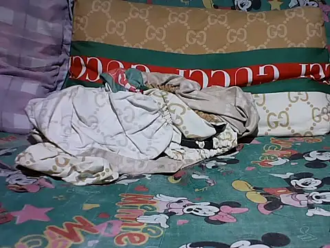 Ella marie14 online show from 10/21/25, 11:44