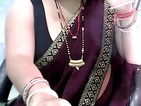 BABITA KUMARII online show from 04/17/26, 05:05