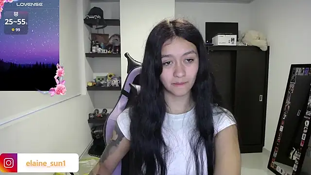 Snapshot of elaine_sun1 chatting on 04/28/26, 10:37 elaine sun1 online show from 04/28/26, 10:37