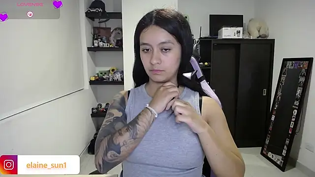 Snapshot of elaine_sun1 chatting on 05/15/26, 11:01 elaine sun1 online show from 05/15/26, 11:01