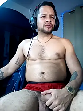 LucasGaeel online show from 12/02/25, 01:22