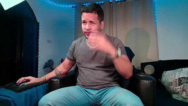 LucasGaeel online show from 02/15/26, 12:25