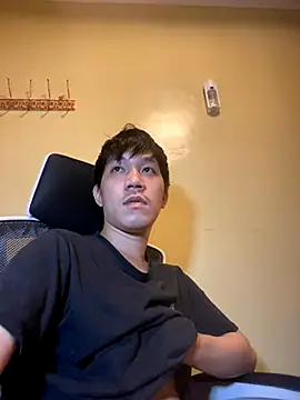 Snapshot of asian_guy_69 chatting on 12/04/25, 06:55 asian guy 69 online show from 12/04/25, 06:55