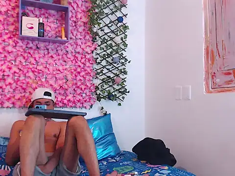 FUNNY AND HORNEY online show from 09/26/25, 07:34