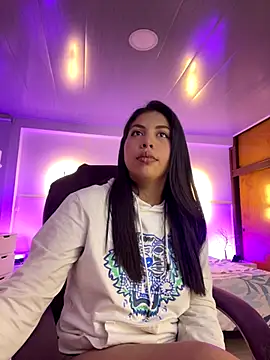 kloe28 online show from 09/29/25, 03:44