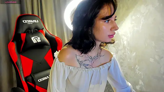 Michelle Murray online show from 10/29/25, 01:19