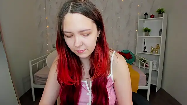 Monica  Queen online show from 11/18/25, 12:05