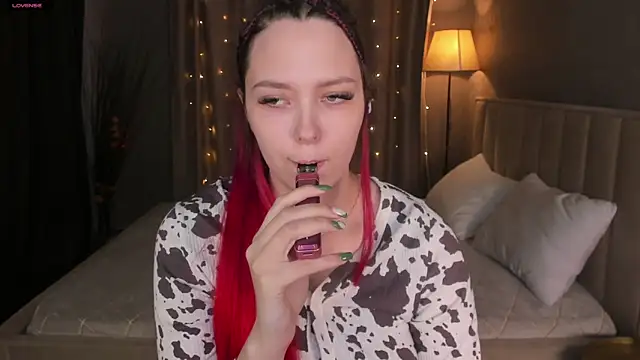 Monica  Queen online show from 02/01/26, 05:28