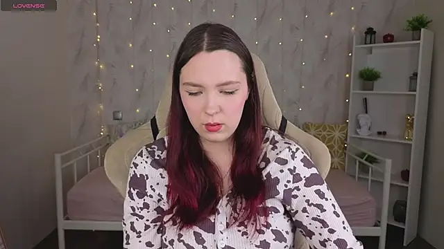 Monica  Queen online show from 05/18/26, 05:24
