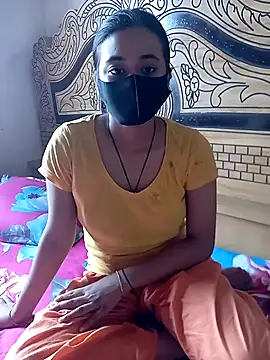 Snapshot of Love_Queen11 chatting on 09/24/25, 09:01 Love Queen11 online show from 09/24/25, 09:01