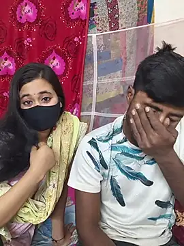 Snapshot of Love_Queen11 chatting on 11/08/25, 03:01 Love Queen11 online show from 11/08/25, 03:01