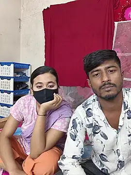 Snapshot of Love_Queen11 chatting on 11/16/25, 03:50 Love Queen11 online show from 11/16/25, 03:50