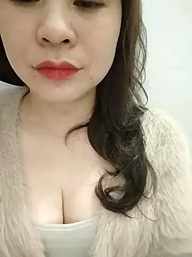 Girl Shy2000 online show from 02/04/26, 11:16