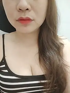 Girl Shy2000 online show from 05/19/26, 08:59