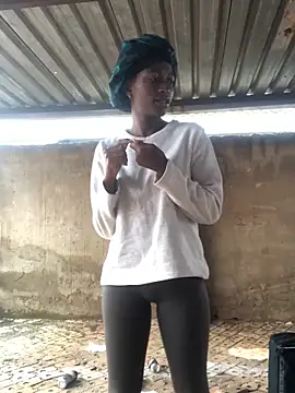 Caramel102004 online show from 12/21/25, 08:43