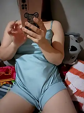 Meoweo 23 online show from 10/07/25, 09:01