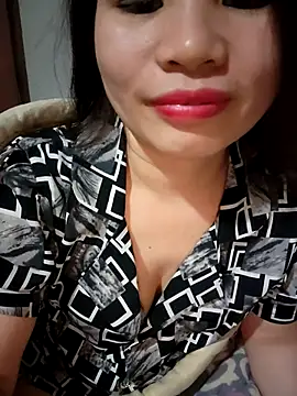 Meoweo 23 online show from 11/25/25, 01:55