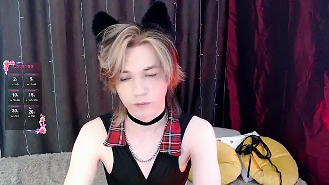 Snapshot of evan_reinhart chatting on 10/24/25, 07:38 evan reinhart online show from 10/24/25, 07:38