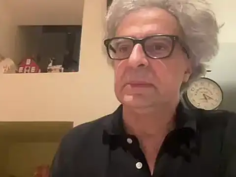 Snapshot of chtentation chatting on 12/16/25, 04:23 chtentation online show from 12/16/25, 04:23