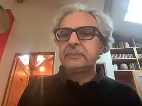 Snapshot of chtentation chatting on 12/18/25, 09:37 chtentation online show from 12/18/25, 09:37