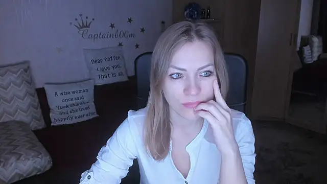 Tiffany Bates online show from 10/24/25, 03:25