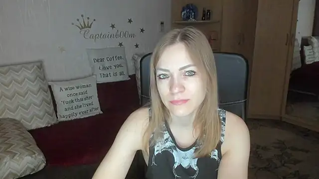 Tiffany Bates online show from 11/18/25, 03:23