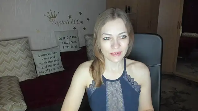 Tiffany Bates online show from 12/21/25, 03:13