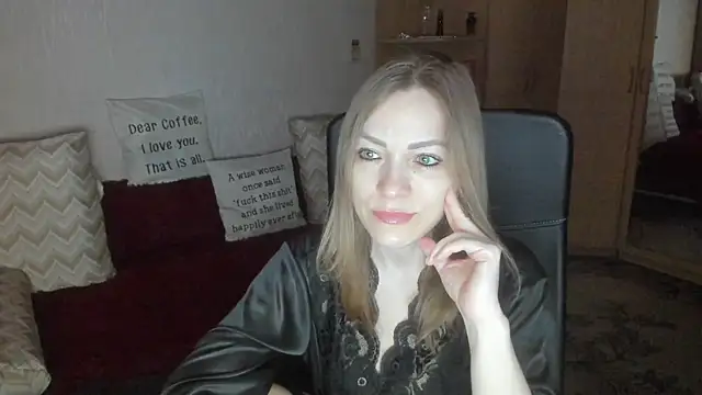 Tiffany Bates online show from 03/16/26, 03:23