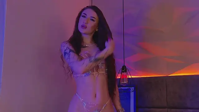 Luna Olsen online show from 11/24/25, 06:40