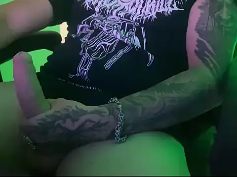 Snapshot of Sinner___ chatting on 02/04/26, 11:09 Sinner online show from 02/04/26, 11:09