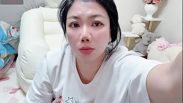 Huanhuan- online show from 06/03/26, 04:34