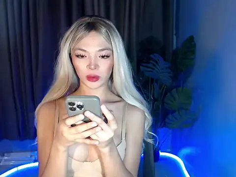 Asian briee143xx online show from 04/16/26, 04:30