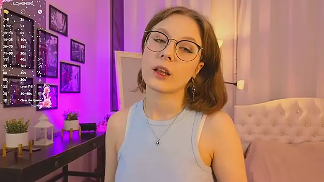 Snapshot of Bubblegum_Babe_ chatting on 10/09/25, 08:18 Bubblegum Babe online show from 10/09/25, 08:18