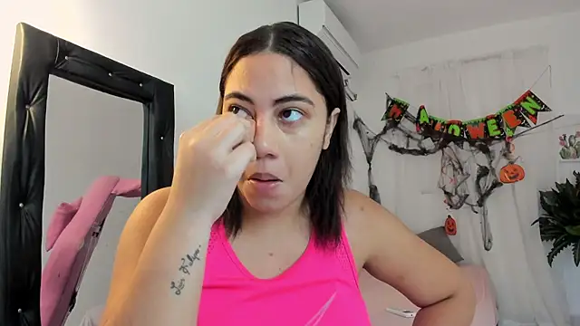 Snapshot of vanelope_smith chatting on 10/27/25, 10:14 vanelope smith online show from 10/27/25, 10:14