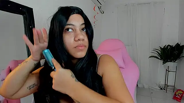 Snapshot of vanelope_smith chatting on 11/22/25, 12:31 vanelope smith online show from 11/22/25, 12:31