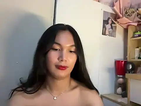 Snapshot of FelicityLincoln chatting on 04/19/26, 03:11 FelicityLincoln online show from 04/19/26, 03:11