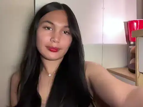 Snapshot of FelicityLincoln chatting on 04/19/26, 06:10 FelicityLincoln online show from 04/19/26, 06:10