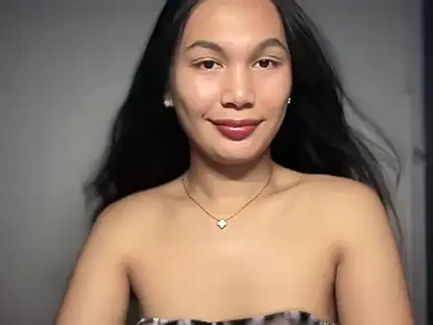 Snapshot of FelicityLincoln chatting on 05/20/26, 04:35 FelicityLincoln online show from 05/20/26, 04:35