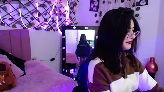 isa bunny18 online show from 10/10/25, 03:38