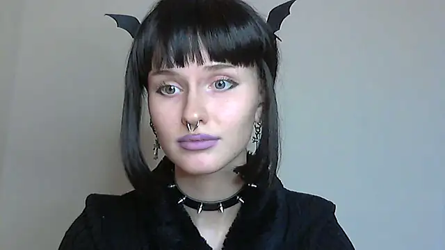 Snapshot of Paradoxy_ chatting on 10/30/25, 06:30 Paradoxy online show from 10/30/25, 06:30