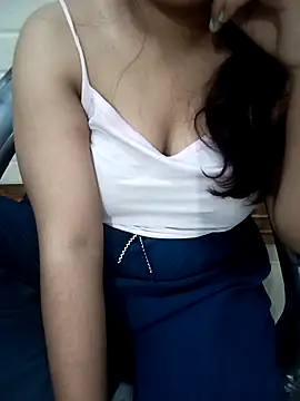 Minakshi 677 online show from 12/13/25, 07:53